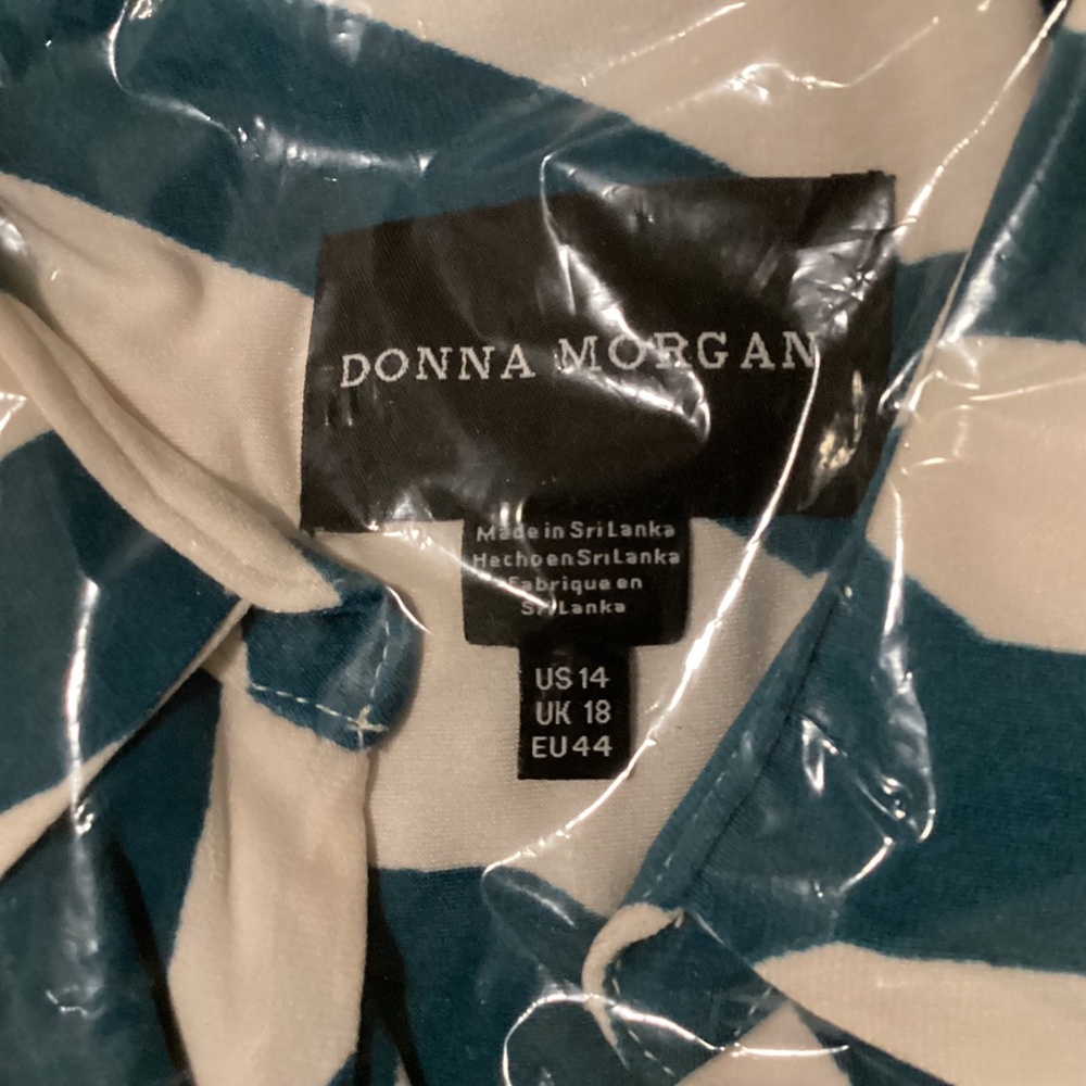 Donna Morgan Print Long Sleeve Wrap Shirtdress - Picture 9 of 16